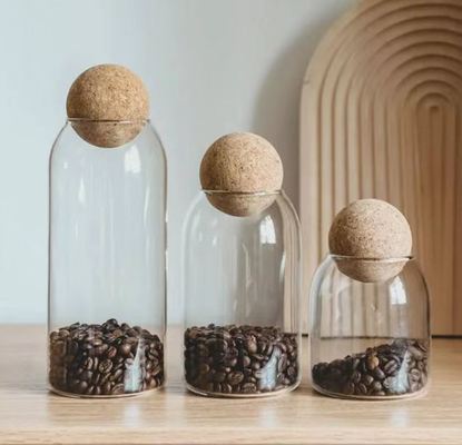 良い価格 高ボロシリケートガラス貯蔵器 コーク蓋付き 550ml 750ml 1200ml 環境に優しい食品貯蔵のためのサイズ オンライン