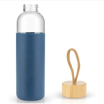 600ml Borosilicate Glass Water Bottle with Bamboo Lid and Protective Silicone Sleeve